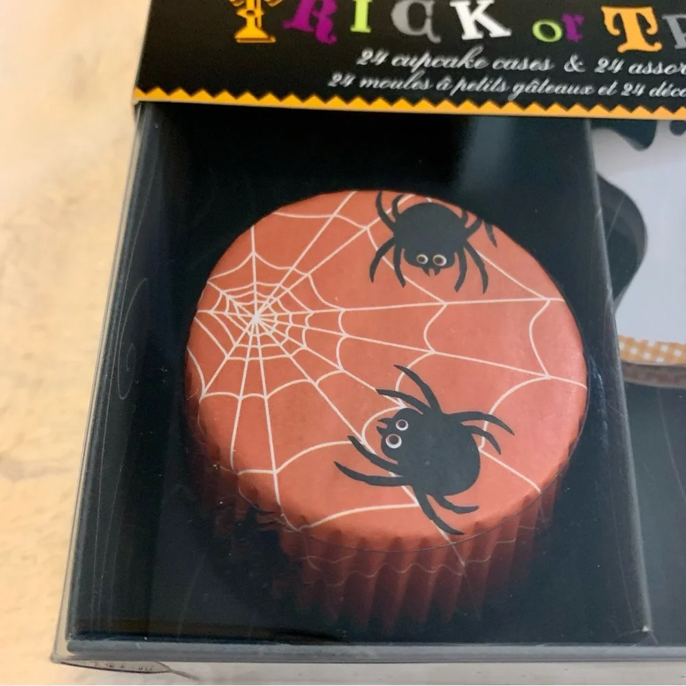 NEW Meri Meri Trick or Treat Halloween Cupcake Decorating Kit - Make 24 Cupcakes